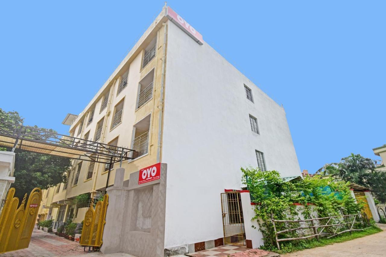 Oyo The Green Akress Bhubaneswar Exterior photo